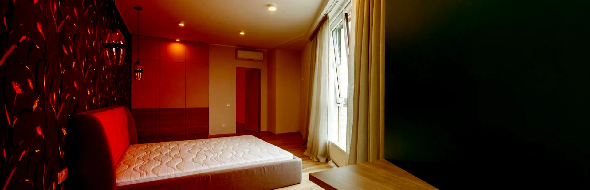 interior breadcrumb